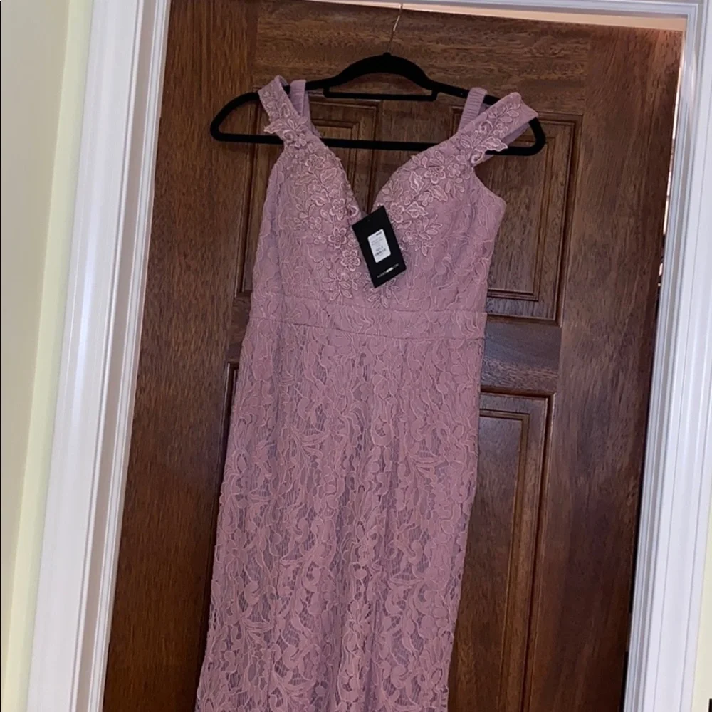 Long Dress - Picture 1 of 6